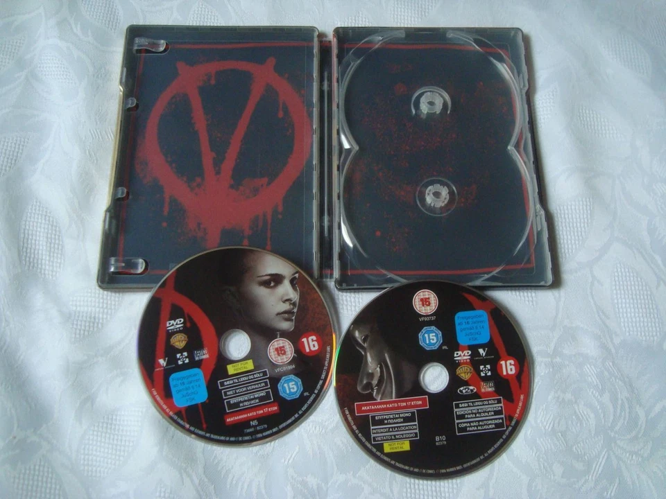 V FOR VENDETTA SteelBook + limited graphic novel book Natalie Portman DVD  - Image 3 of 4