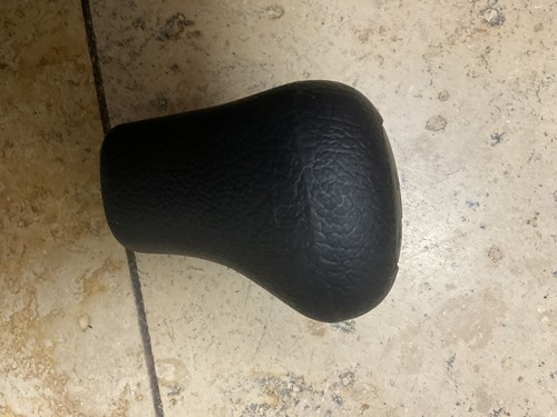 1992-1993-1994-1995-1996-1997 Isuzu Rodeo 4X4 Shifter Knob OEM - Picture 4 of 5