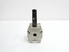 Smc VG342R-5DZ-04N Solenoid Valve 24v-dc 1/2in Npt