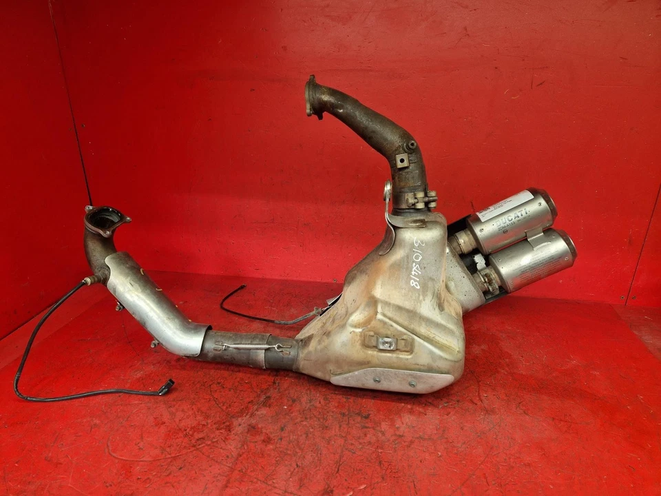 TUBO DE ESCAPE DESLIZABLE DUCATI SUPERSPORT AKRAPOVIC 2018 Foto 2 de 4