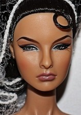 Up With A Twist Nude 12.5" Agnes Von Weiss Fashion Royalty 2022 W Club Box Stand