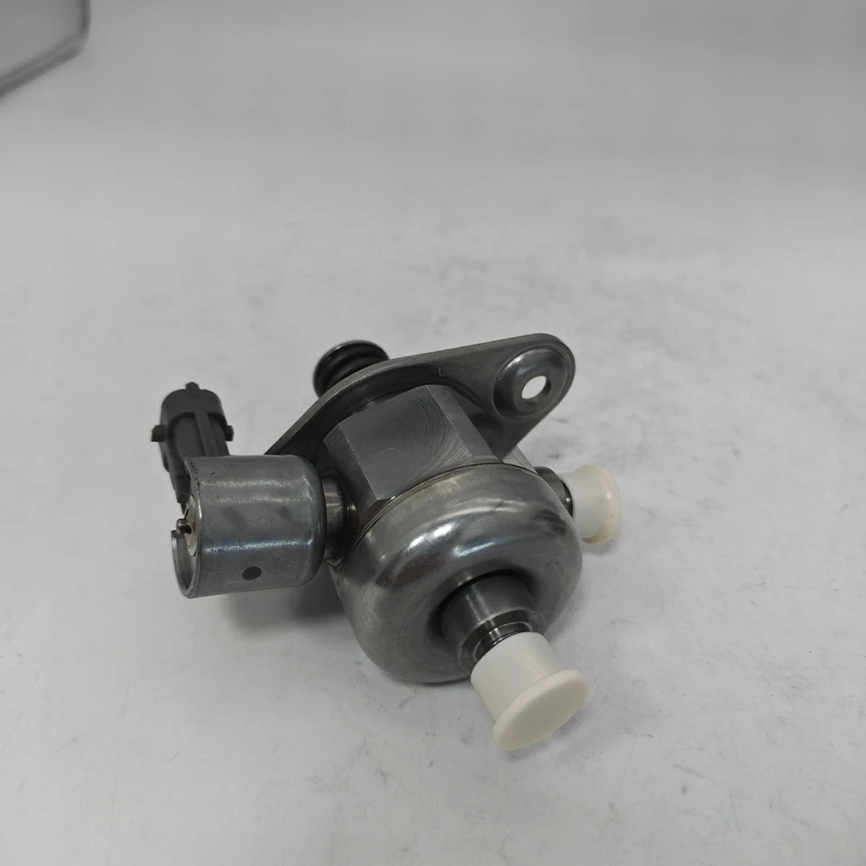 NUEVA bomba de combustible de alta presión Bosch 12614934 12626234 para Buick Enclave Chevy GMC Foto 3 de 4