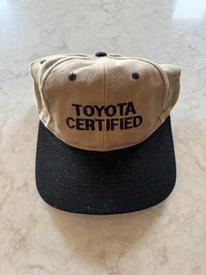 Toyota Certified, hat