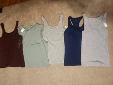 Gap Women's Mixed Lot of 5 Various Styles And Colors Size Medium 