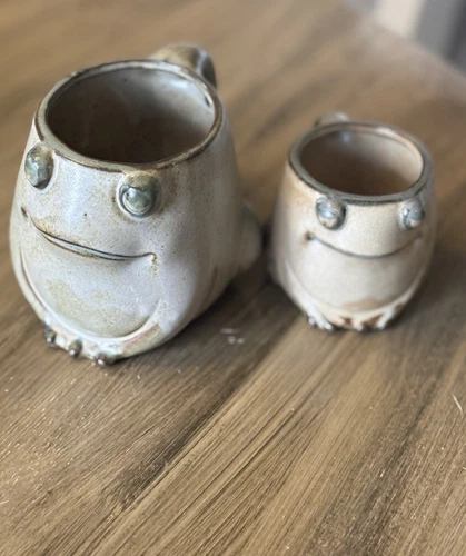 A Pair Of  Vintage Mugs Figural Frog 1970’s  Big and Small UCTCI Stoneware Japan