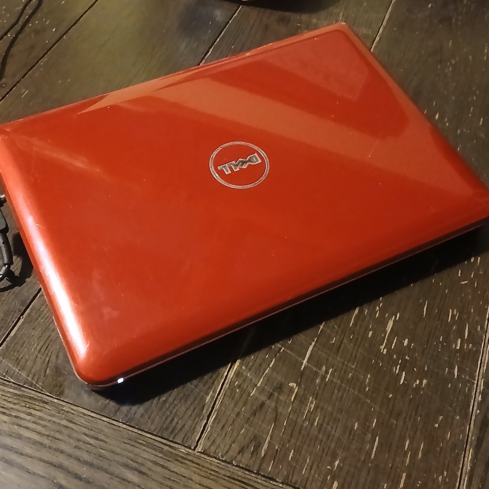 Dell INSPIRON MINI 10 RED Keyboard No Work And Charger Has To Be Plugged In
