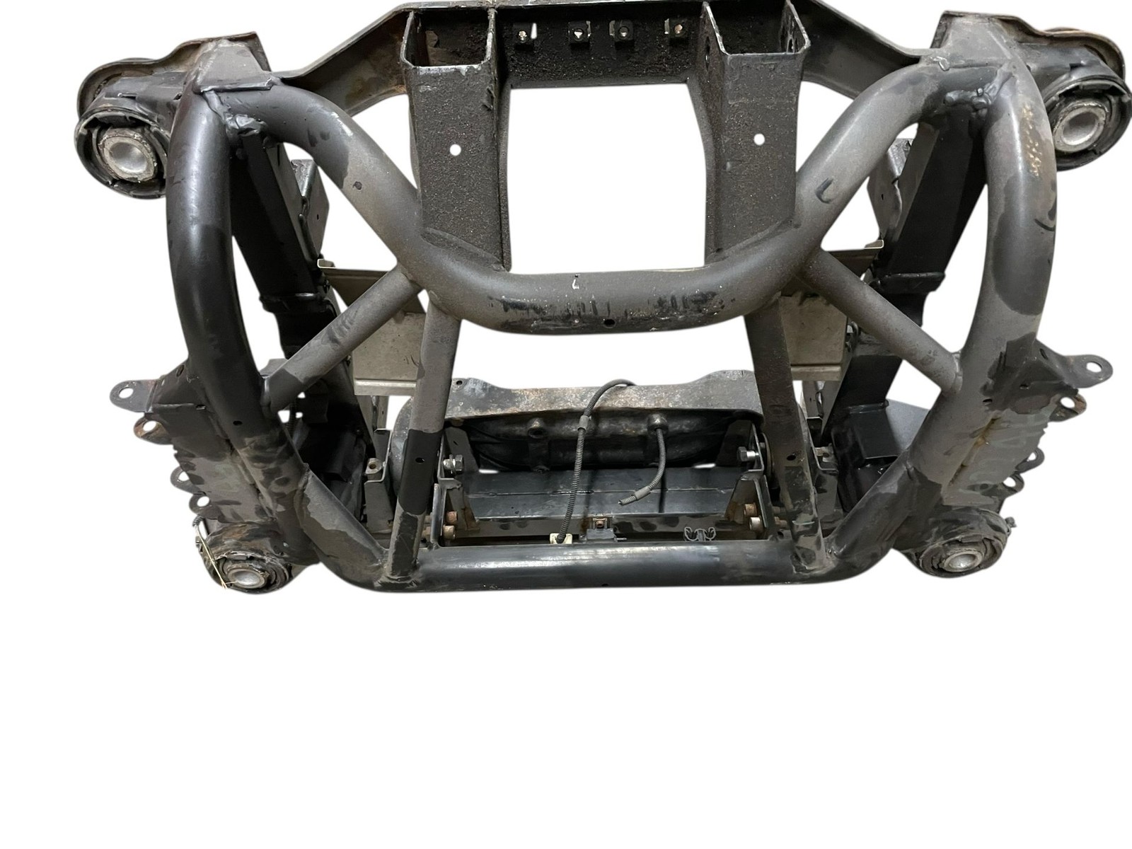 2008 - 2016 MASERATI GRANTURISMO 4.7L RWD REAR SUSPENSION SUBFRAME CROSSMEMBER