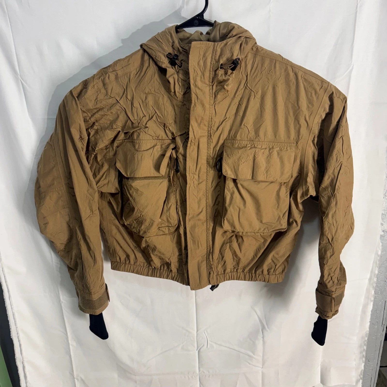 Cabelas Dry-Plus Wading Jacket Mens L Tan Cropped Hooded Utility Fishing Coat
Opens in a new window 