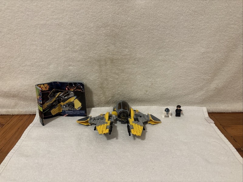 LEGO Star Wars: Anakin’s Jedi Interceptor (75038) INComplete W/Minifigures