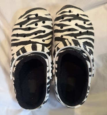 Crocs Classic Clog Zebra Print Faux Fur Lining Men's 6 Women's 8 Black And White