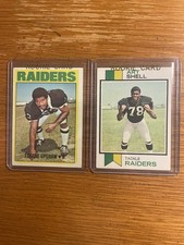 Raiders Lot Gene Upshaw 1972 Rookie #186 & Art Shell 1973 Rookie #77 EX BV$90 A