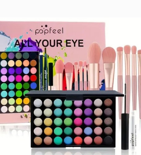 40 Color eyeshadow Palette With Light Up Makeup Mirror - Picture 1 of 3