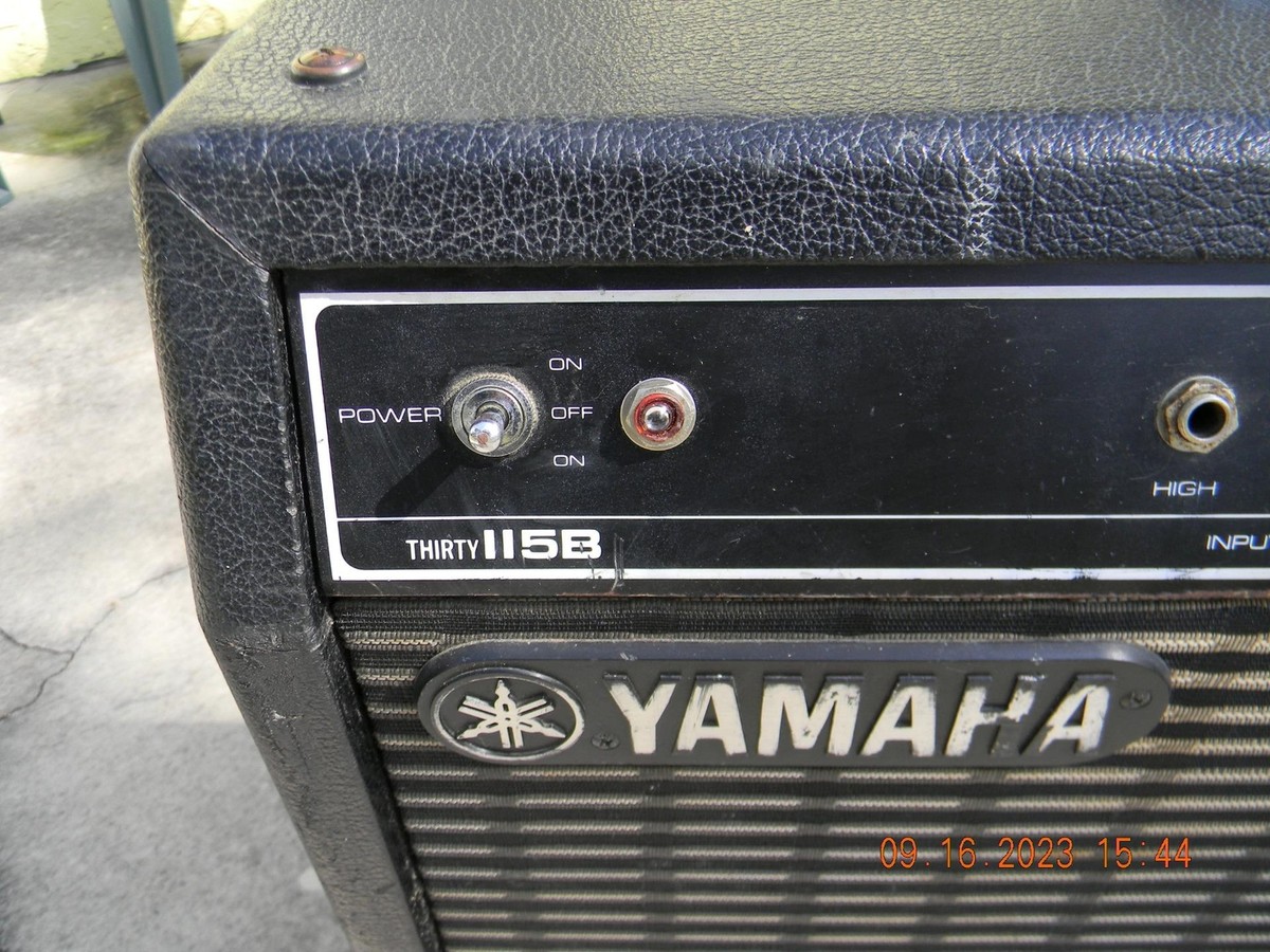 Yamaha Thirty 115B Combo Bass Amp, 15 Inch Speaker, Works Great