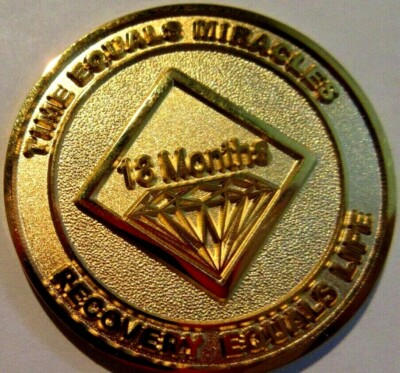 Narcotics Anonymous NA GOLD 18 MONTHS Medallion Chip Coin Token clean