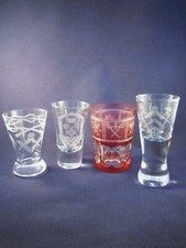 Logen-Glas kl. Kanonen m. Freimaurer-Motiv