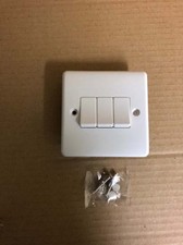  Light Switch 3 Gang  2 Way White Plastic 10A Wall Switch ST1032