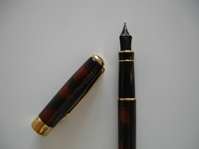 PARKER SONNET IIII FOUNTAIN PEN CHINESE LAQUE 18 KT NIB SIZE S