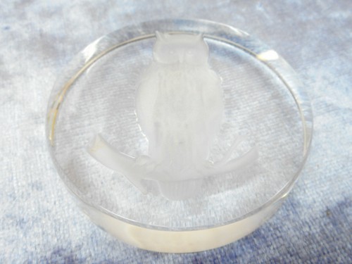 Val St Lambert Crystal Glass Paperweight with frosted OWL - Picture 3 of 10