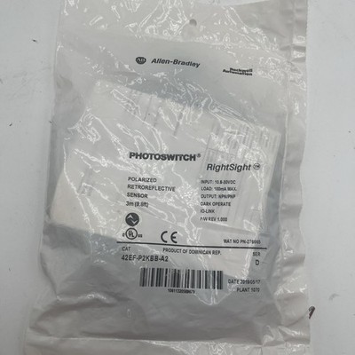 42EF-P2KBB-A2 RightSight Photosensor New Original 42EFP2KBBA2