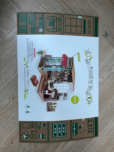 Rolife DIY Dollhouse Miniature Kit Wooden with LED Light Wood Doll House Gifts - Picture 2 of 2