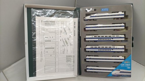 KATO 100 Series Shinkansen Grand Hikari Basic Set 689102 | Zustand: Used