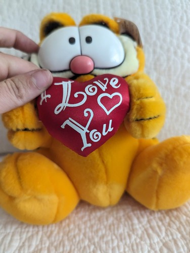 Collectible GARFIELD Fine Toy Co. PLUSH toy I love You Heart Plastic eyes 9" #3 - Imagen 6 de 15