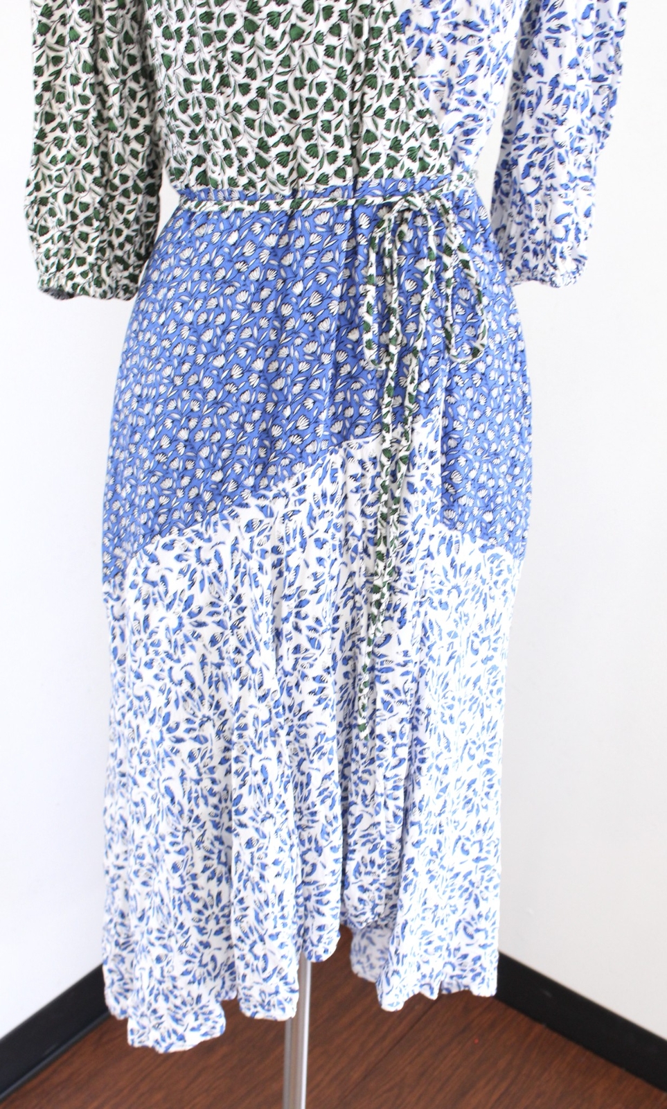 Ann Taylor Blue White Green Patchwork Floral Hi L… - image 4