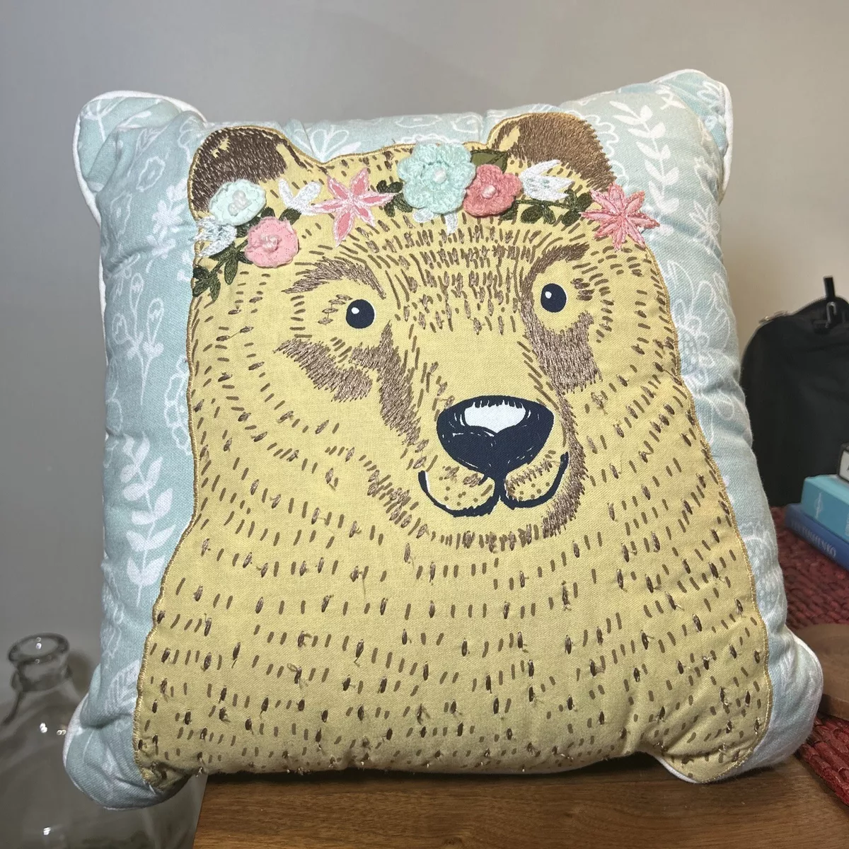 Pillowfort top throw pillows