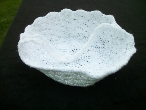 Vintage Crochet Basket 5.5 X 2.3 inches White Needs Stiffening - Picture 3 of 8