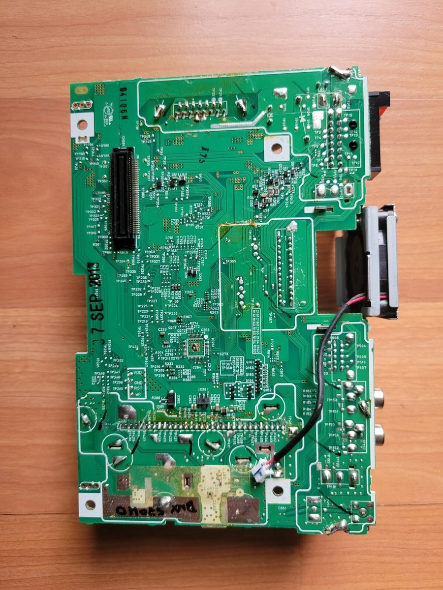 Kenwood DNX570HD Circuit Board