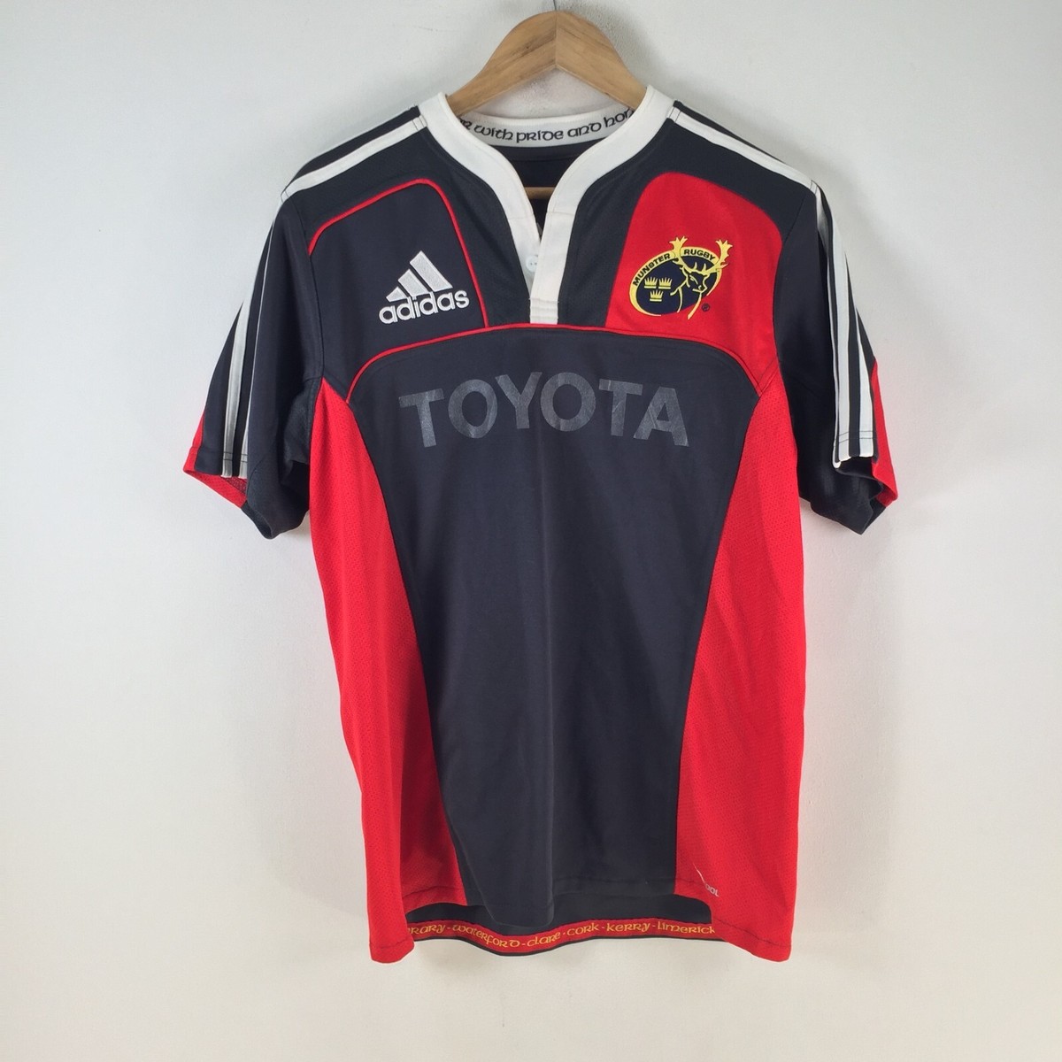 Munster Rugby 2006 Union Jersey adidas mens size M short sleeve