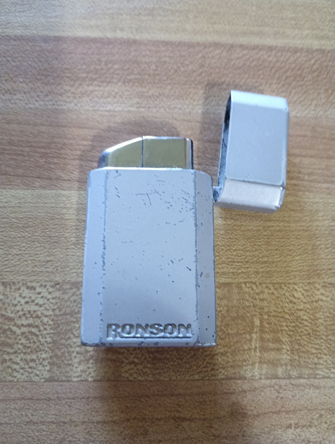 VINTAGE RONSON JET LITE BUTANE CIGARETTE LIGHTER, FLIP TOP, 