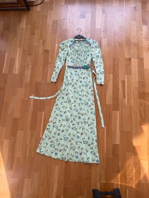 Vintage floral green Saks Fifth Avenue dress with waist tie & little ribbon bow