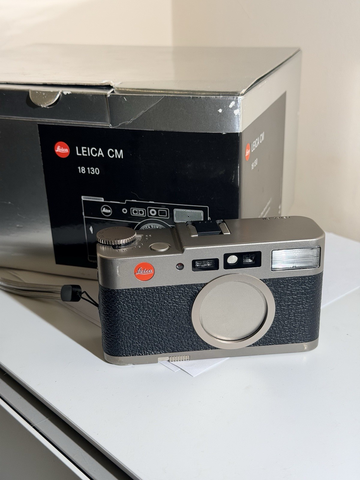 Leica cm 35mm Compact Film Camera With Original Box Lovely Condition