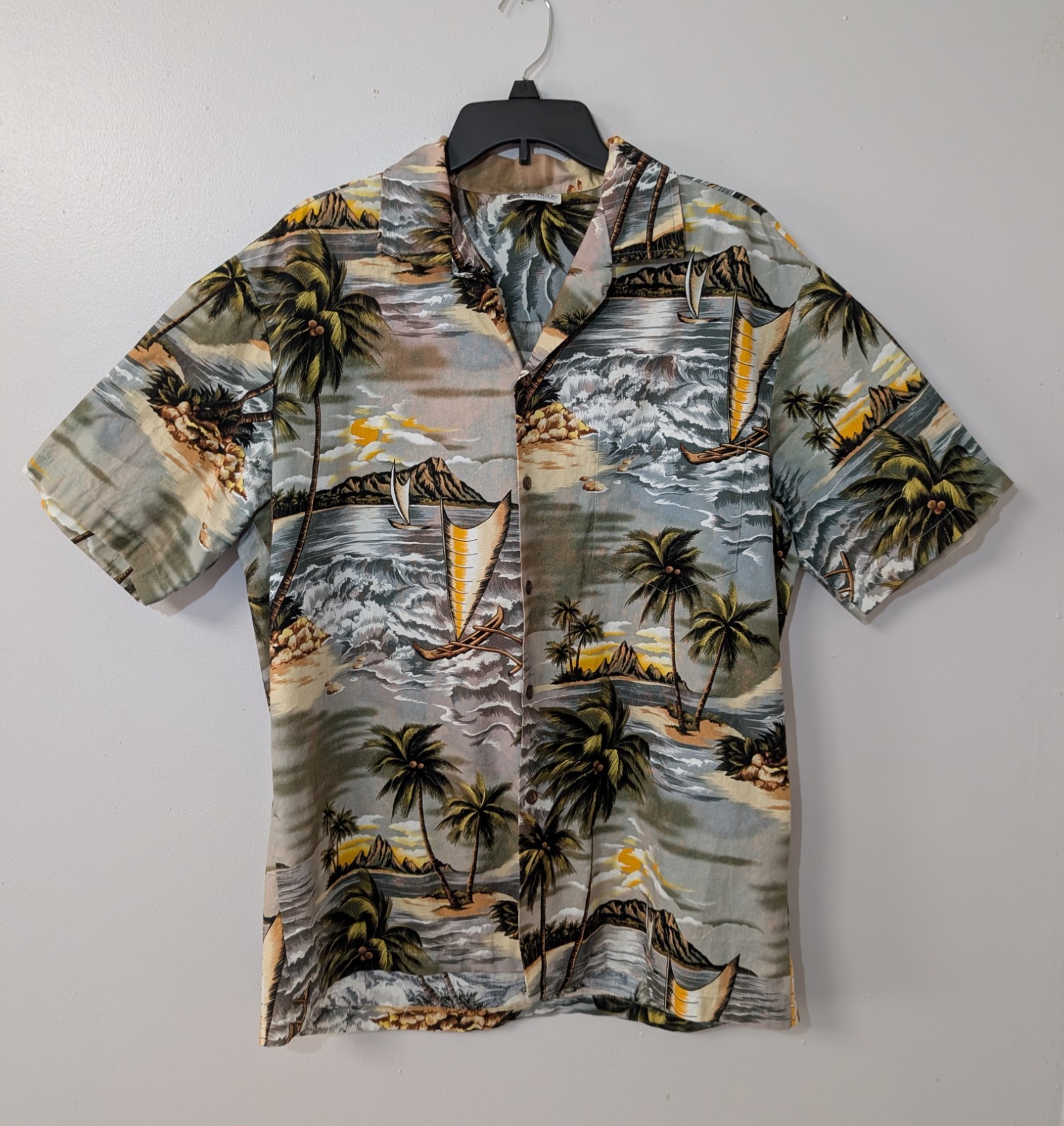 Vintage Aloha Republic Palm Sail Cotton Hawaiian USA Shirt Mens Size Large