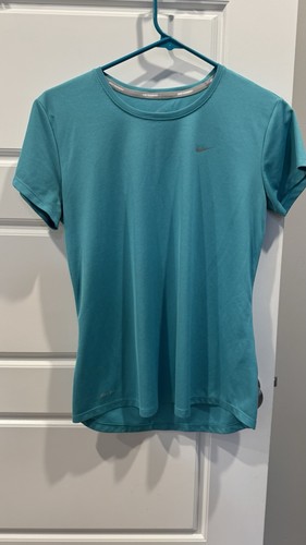 Nike Women's Turquoise Dri-Fit Short Sleeve Shirt Size M