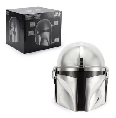 Disney Parks The Mandalorian Voice-Changing Helmet Adult Star Wars New With Tag