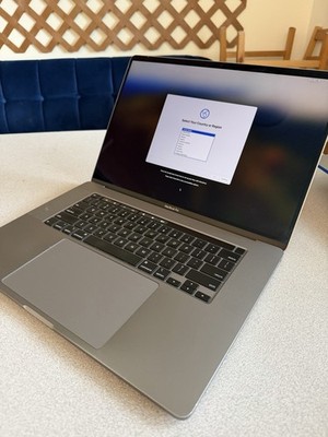 Apple MacBook Pro 16-inch Space Gray 2.3GHz 8-Core I9 2019 16gb 1TB SSD Intel