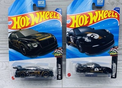 Set Of 2 Hot Wheels Race Day: Porsche 911 & 2018 Bentley Continental GT3   Ship