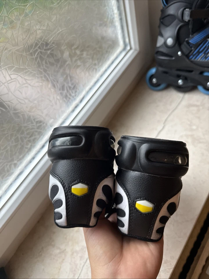 Schwarzer Schuh Angelehnt Auf Die Schwarzen Tns Sind Aber Nicht Echt Natürlich - Bild 4 von 4