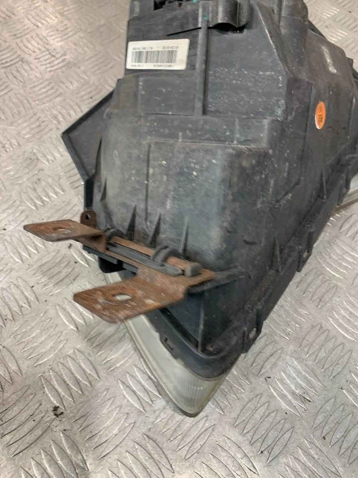 Faro derecho Kia Sportage MK2 2009 92102-0Z130 #2 Foto 4 de 4