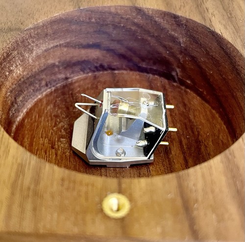 Rega Apheta 2 Low Output MC Phono Cartridge, Vital profile nude diamond Stylus - Picture 5 of 17