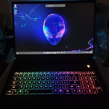 Alienware M18 R1 18 480Hz FHD+ RYZEN 9 7945HX...