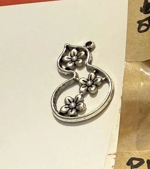 5 Pewter Components; Each 55x22mm With 3 Flowers In Squash Shape; Closed Loop. - Image 2 of 2
