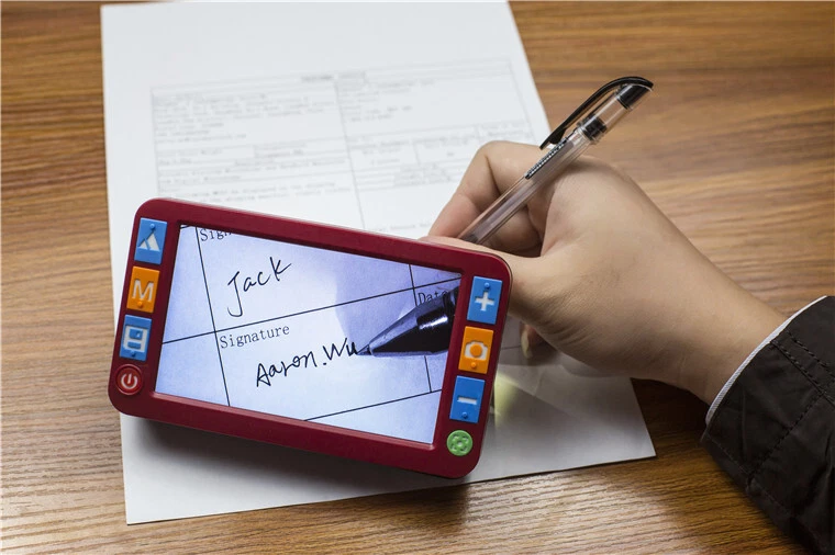 Pantalla de 5"" 2-32X Lupa de ayuda de lectura electrónica digital muy cerca del indicador de voz Foto 3 de 4