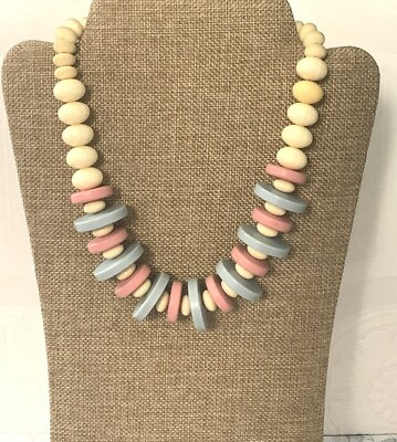 Napier Bead Necklace Vintage Graduated Acrylic Gold Tone Fold Over Clasp
