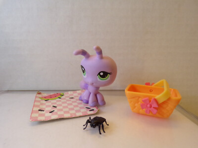 Littlest Pet Shop~#1308~Insect Ant~Mauve Purple~Green Dot