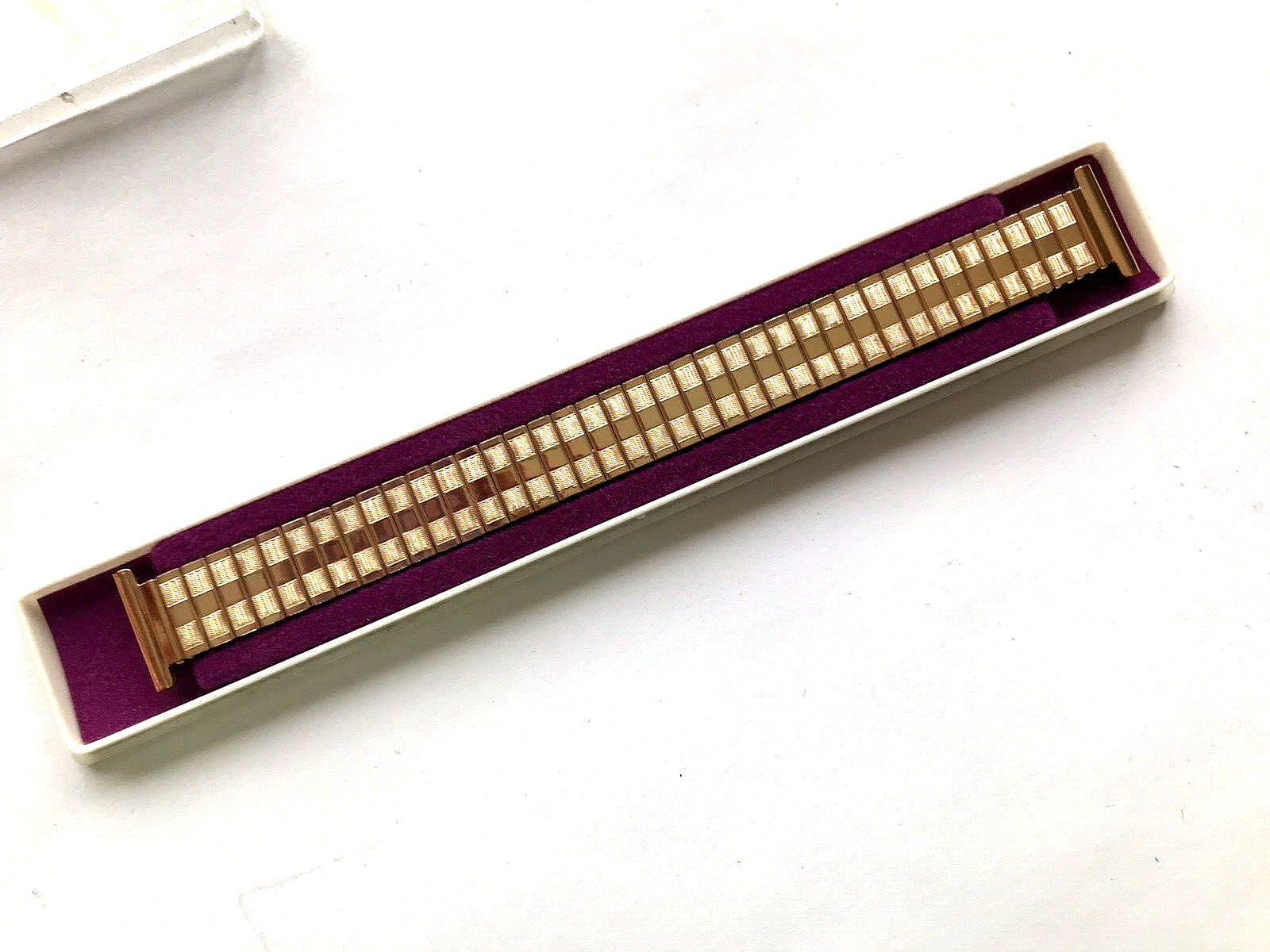 Bracelet montre 18mm dore extensible pour remplacer un bracelet use