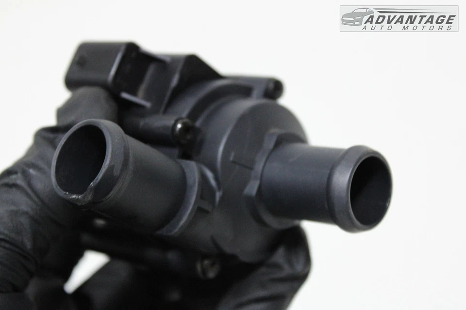 AUDI Q5 QUATTRO 2013-2017 2,0 L TFSI motor refrigerante bomba de agua auxiliar OEM Foto 4 de 4