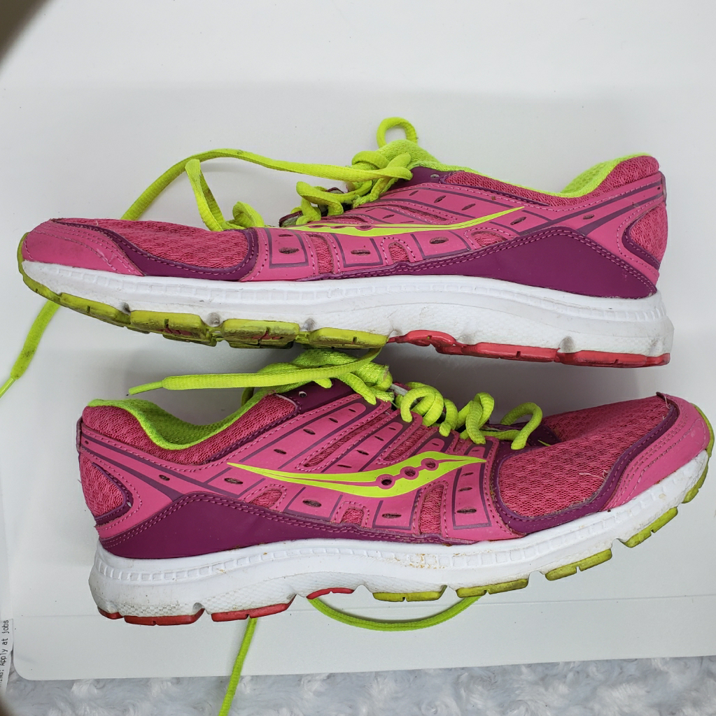 Saucony Green Running Shoes size 8.5 pre owned Exellent condition Saucony | Shoes | Saucony Green Running Shoes Size 85 Pre  main image 4
